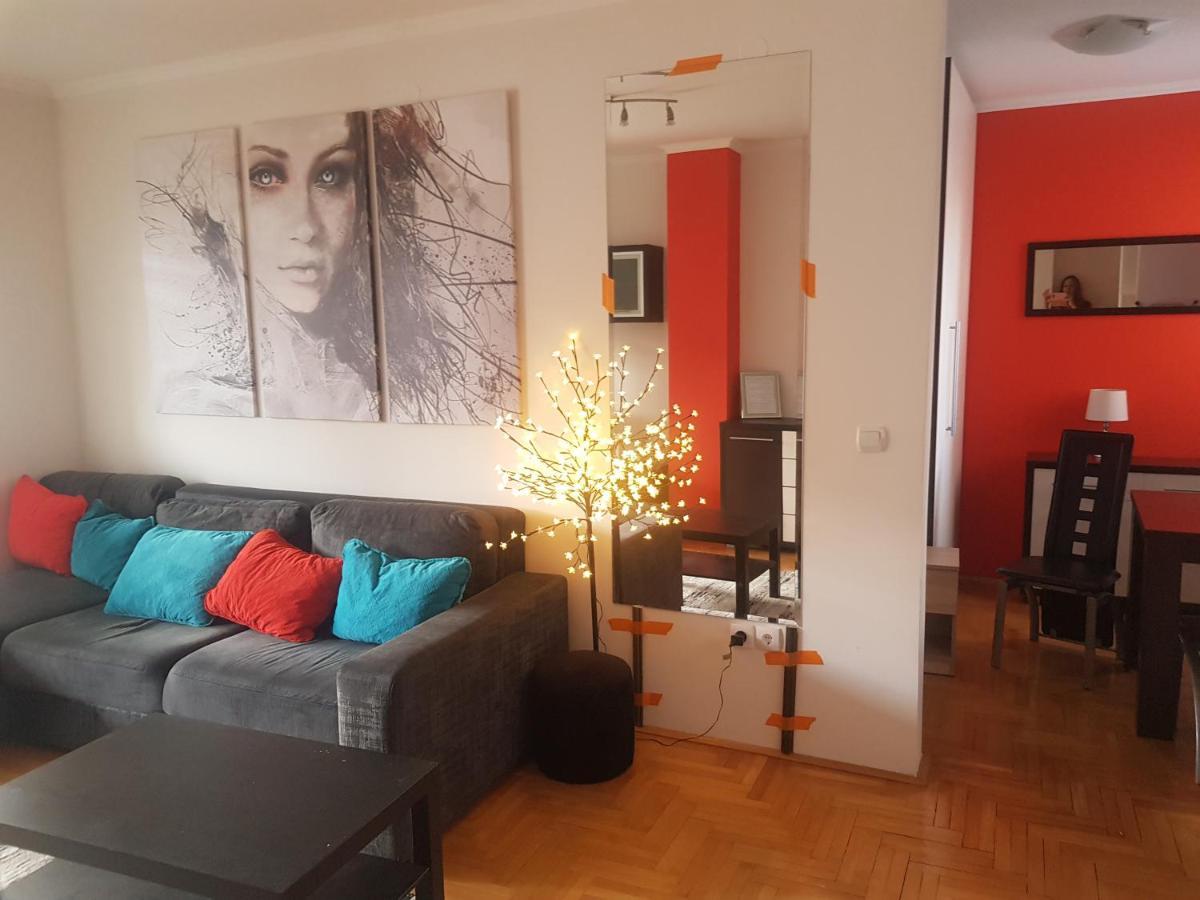 Rajiceva 5- Apartman Sa Prostranom Terasom I Garaznim Mestom クラグイェヴァツ エクステリア 写真